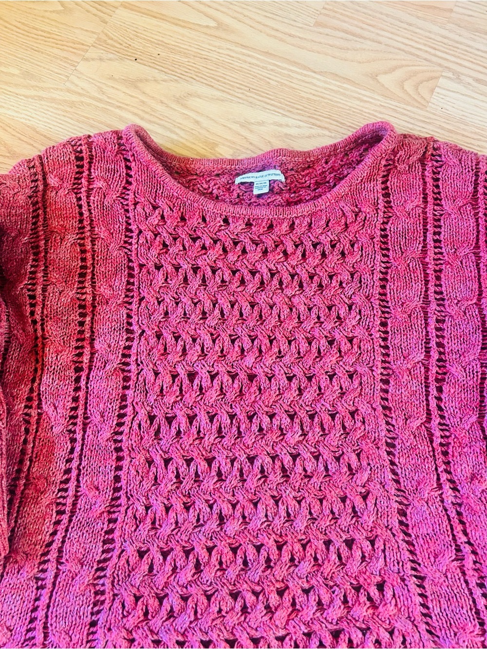 AE Outfitter Open-Knit Raspberry Pink sz M - Picture 3 of 3